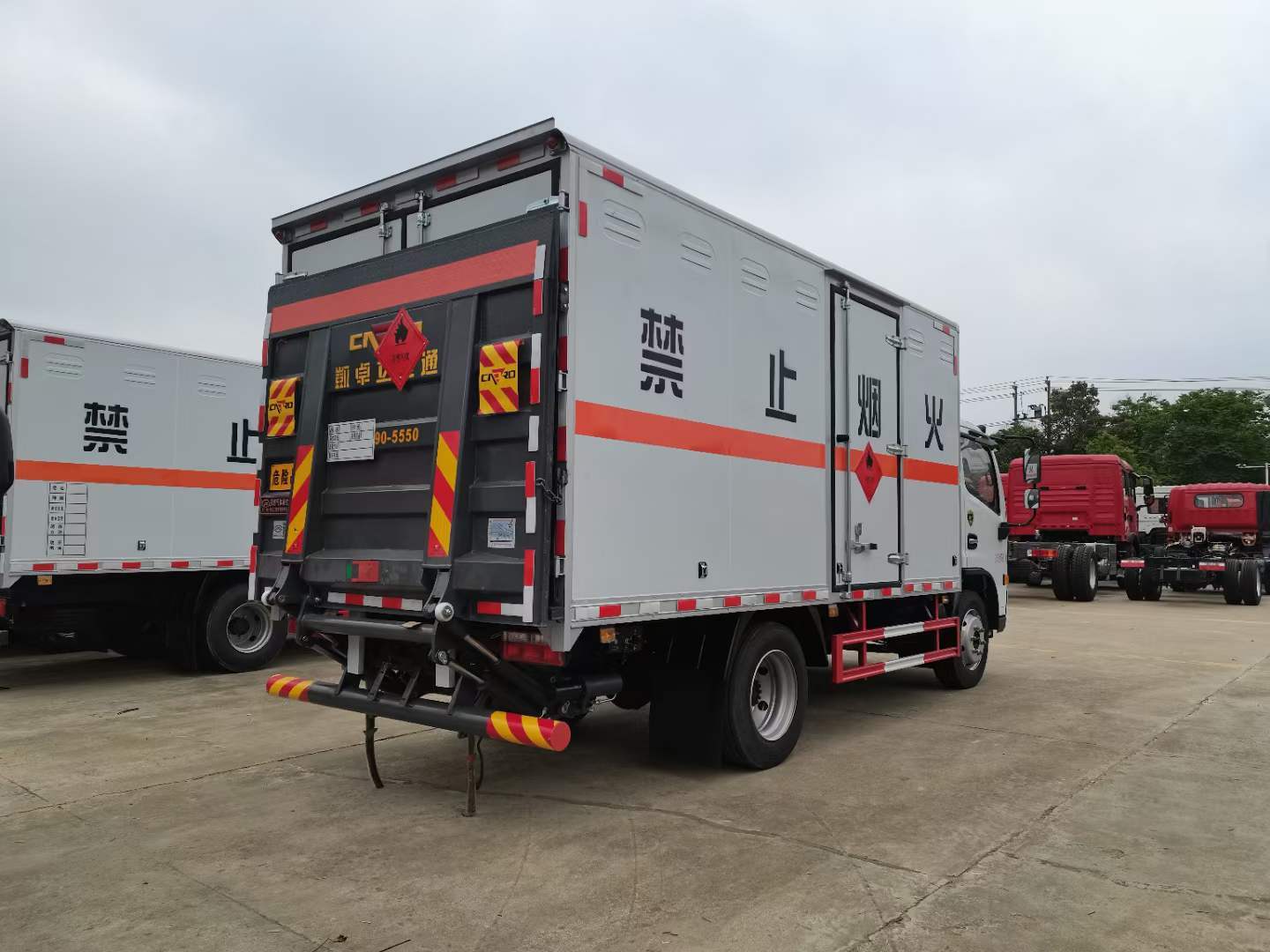 限高架環境中的移動合規器 在急救車操作邏輯啟發下的廂長故障前安全著陸方案 — JZ-S202 系統可同見于易燃2類與3類危物貨箱的基礎操作說明
